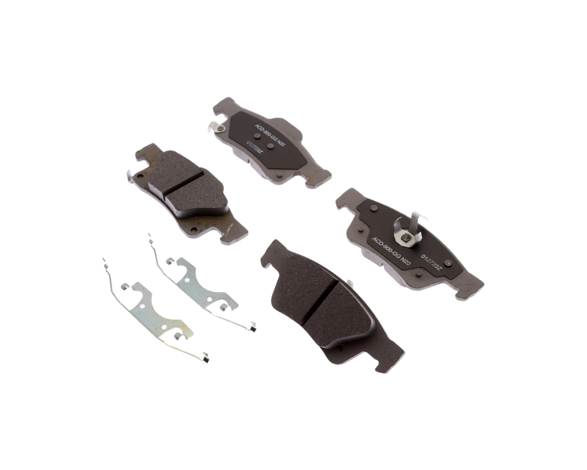 Bakre bromsbelägg från ACDelco med artikelnummer 19391220. Passar till din Dodge Durango & Jeep Grand Cherokee. 