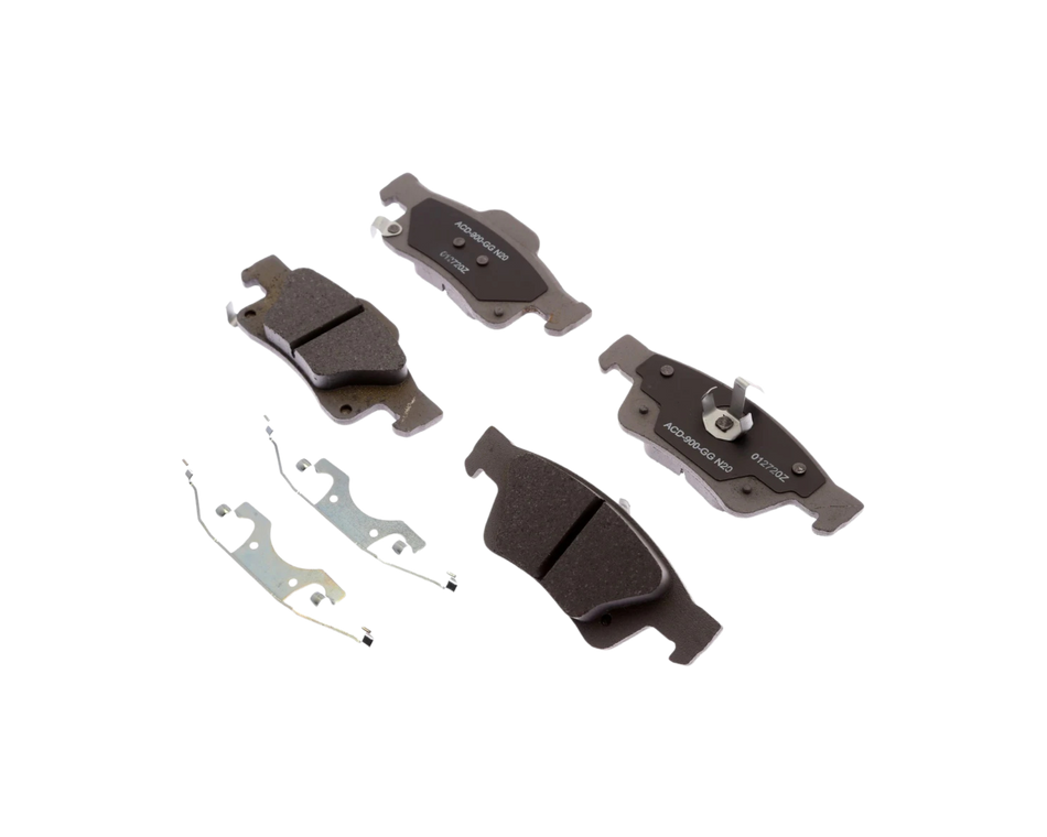 Bakre bromsbelägg från ACDelco med artikelnummer 19391220. Passar till din Dodge Durango & Jeep Grand Cherokee. 