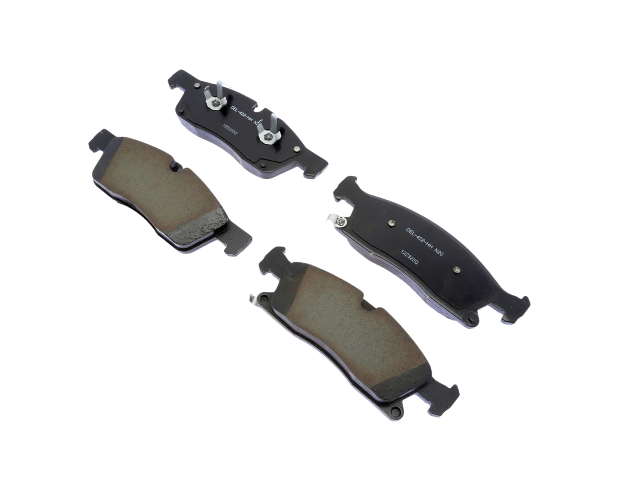 Främre bromsbelägg från ACDelco med artikelnummer 19428186. Passar till din Dodge Durango & Jeep Grand Cherokee.