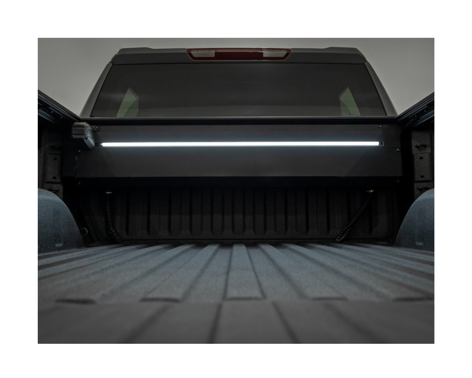 Elektriskt flaklock från Mad Truck Accessories med artikelnummer MT-E-10130S. Passar till Chevrolet Silverado 1500 & GMC Sierra 1500.