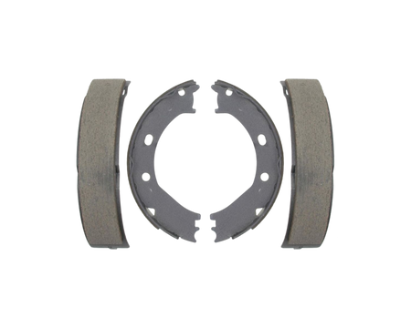 Bromsbackar och monteringskit med artikelnummer 947PG och H7329 FRÅN Raybestos. Passar till RAM 1500 DS  och RAM 1500 Classic. 