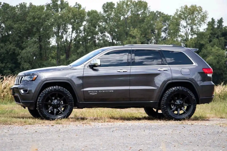 2.5 Inch Lift Kit - Grand Cherokee